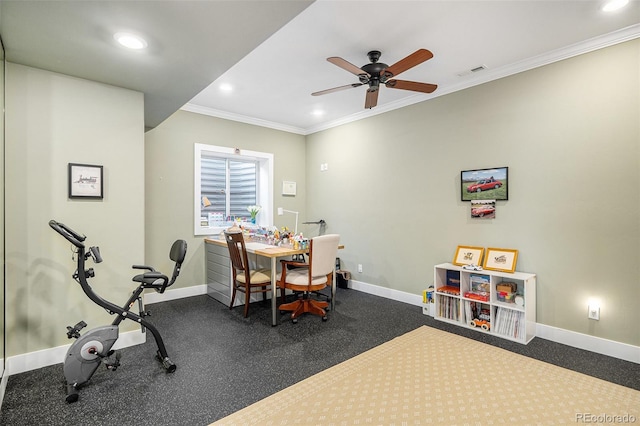 interior space featuring ornamental molding, baseboards, a ceiling fan, and recessed lighting