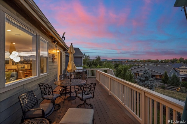 view of deck at dusk