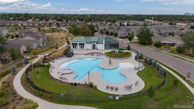 view of swimming pool