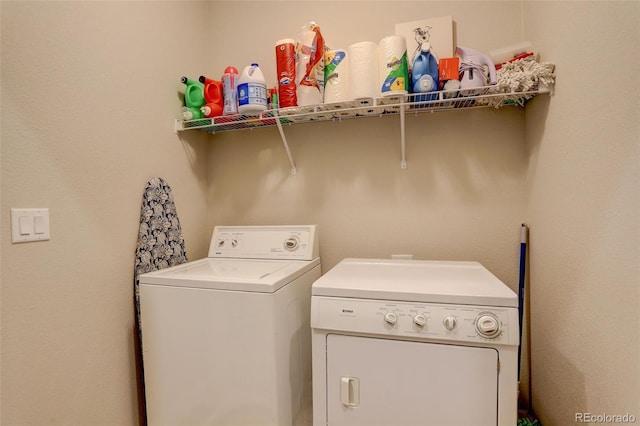 9279 Merino Ct Unit D, Littleton, CO 80125 - washroom featuring washing machine and dryer
