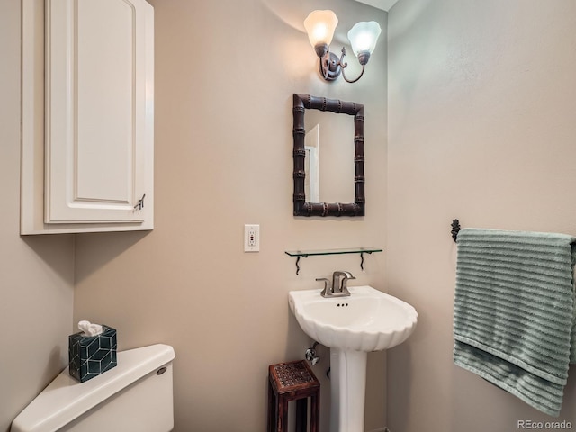 2609 S Dahlia St, Denver, CO 80222 - bathroom with toilet
