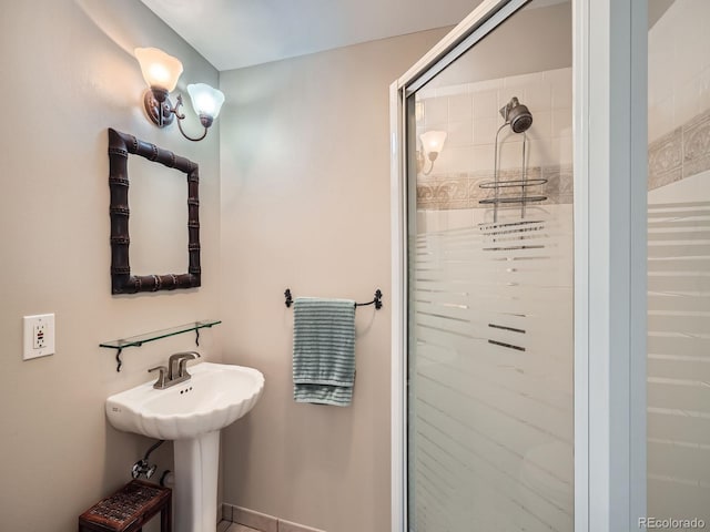 2609 S Dahlia St, Denver, CO 80222 - bathroom with a shower stall