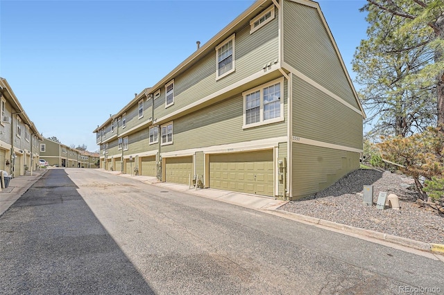 2090 S Hannibal Way Unit F, Aurora, CO 80013 - exterior space with a residential view