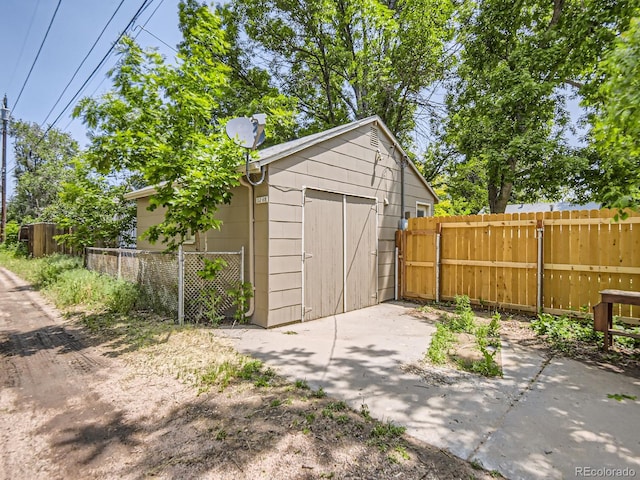 3265 S Ogden St, Englewood, CO 80113 - garage featuring a gate