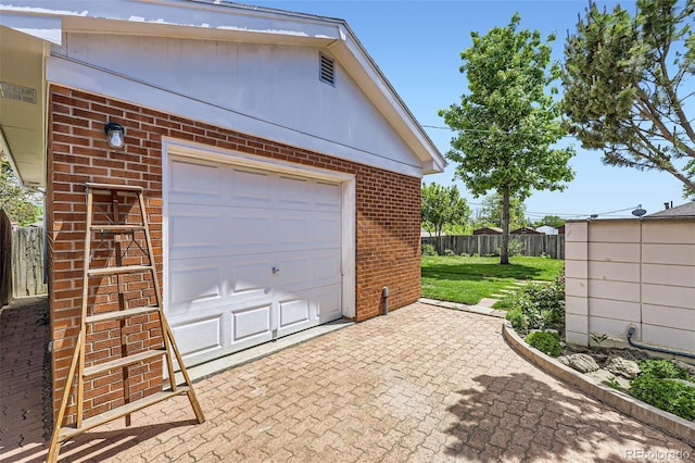 10712 Larson Dr, Northglenn, CO 80233 - view of garage