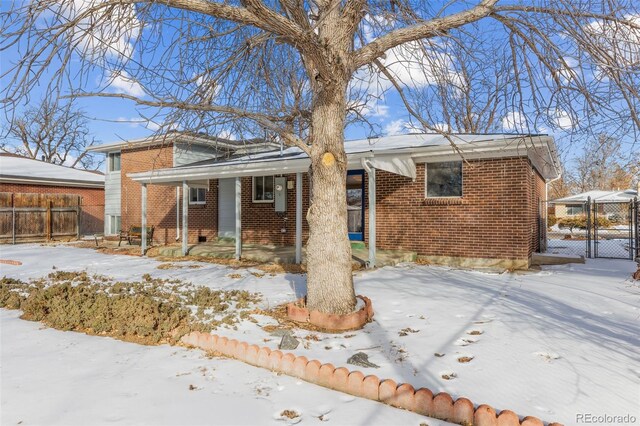 view of front of house featuring covered porch