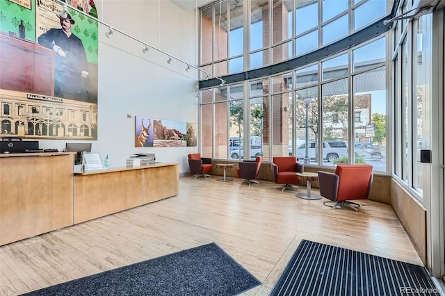 1499 Blake St Unit 5I, Denver, CO 80202 - reception featuring a towering ceiling