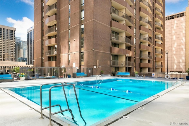 1020 15th St Unit 16A, Denver, CO 80202 - community pool with a patio area