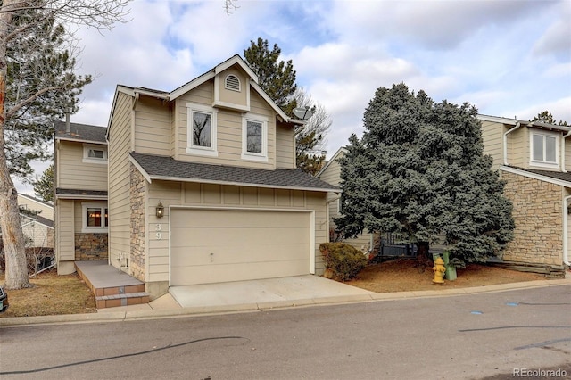 view of front of property featuring a garage