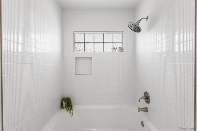 7600 W Coal Mine Ave Unit B, Littleton, CO 80123 - full bath with bathtub / shower combination