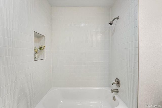 7600 W Coal Mine Ave Unit B, Littleton, CO 80123 - full bathroom featuring  shower combination