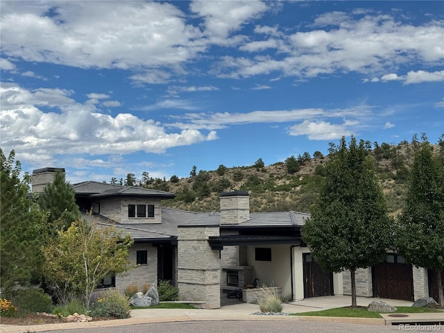 view of front of home