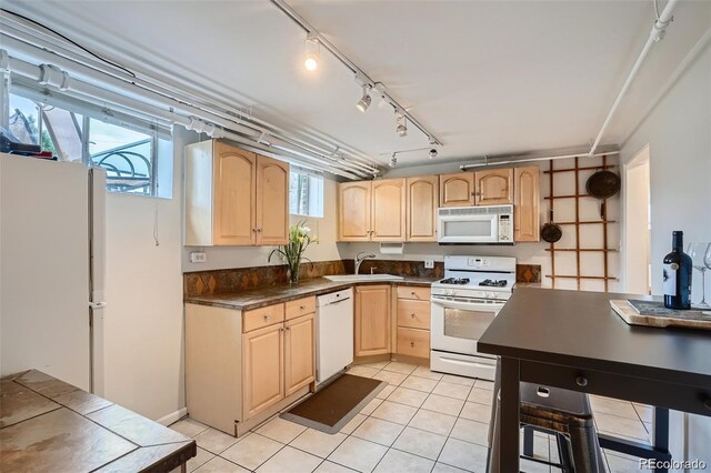 1600 N Winona Ct Unit 6, Denver, CO 80204 - photo 5