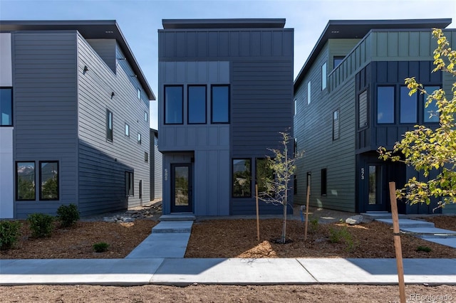 585 N Railroad St, Buena Vista, CO 81211 - contemporary home featuring board and batten siding