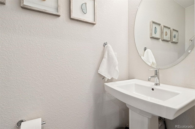 1284 Quitman St, Denver, CO 80204 - bathroom with a sink