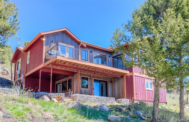 548 Coughlin Meadows Rd, Boulder, CO 80302 - rear view of property featuring a balcony
