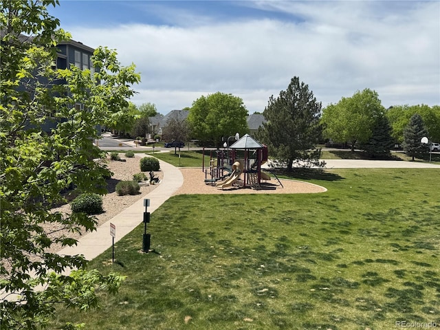 3262 E 103rd Dr Unit 1806, Thornton, CO 80229 - view of home's community featuring a yard