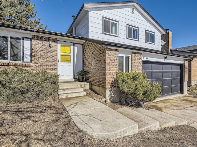 view of front facade with a garage