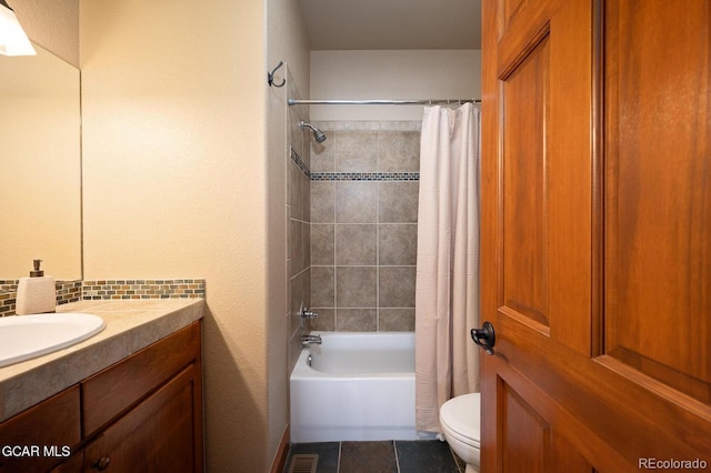 45 County Road 5223 Unit 25B, Tabernash, CO 80478 - bathroom with vanity, shower / bath combo with shower curtain, and decorative backsplash