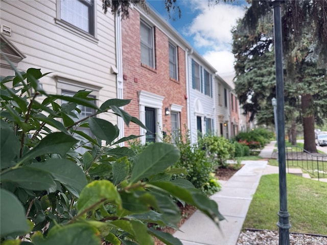 5708 E 10th Ave, Denver, CO 80220 - photo 1