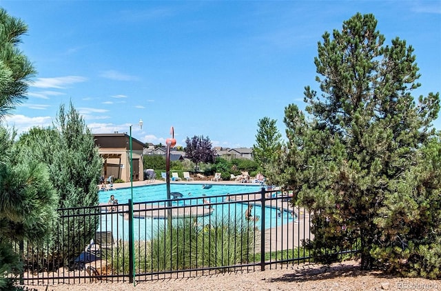 view of swimming pool