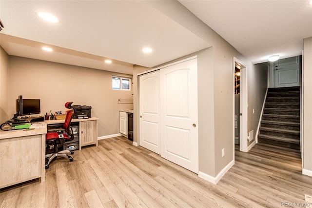 office area with light hardwood / wood-style flooring