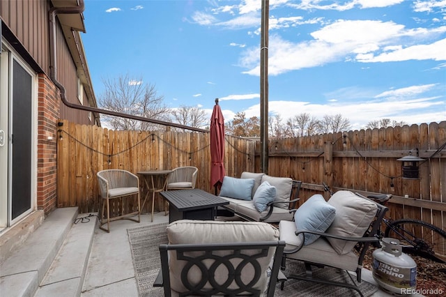 view of patio featuring an outdoor hangout area