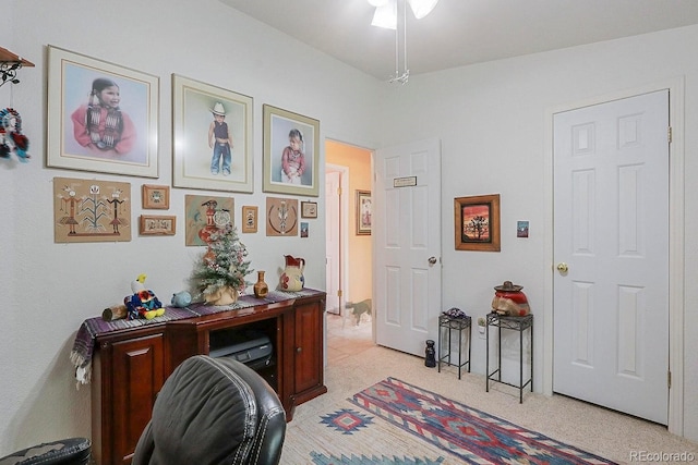 office area featuring ceiling fan