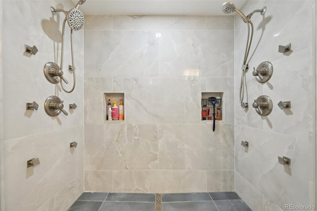 11360 Irma Dr, Northglenn, CO 80233 - full bathroom featuring tiled shower