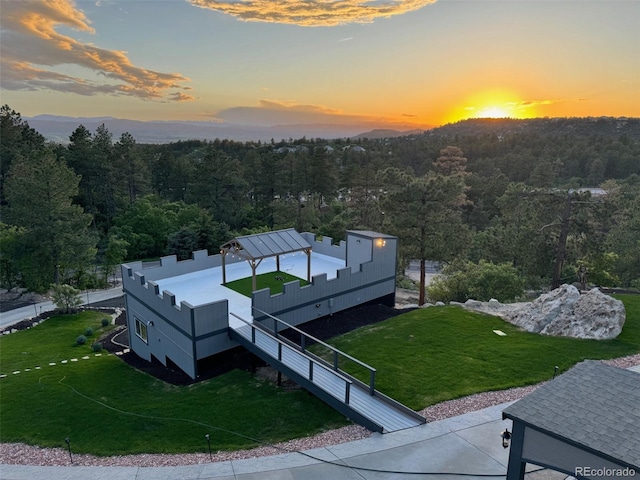 view of aerial view at dusk