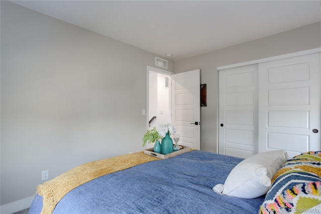 431 Courtfield Way, Castle Pines, CO 80108 - bedroom featuring a closet
