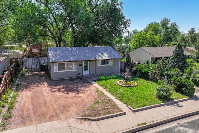 613 S Union Blvd, Colorado Springs, CO 80910 - view of front of property with driveway