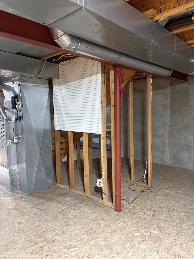 9008 W 101st Ave, Broomfield, CO 80021 - unfinished below grade area featuring heating unit