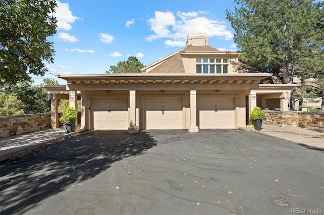 view of front of house featuring a garage