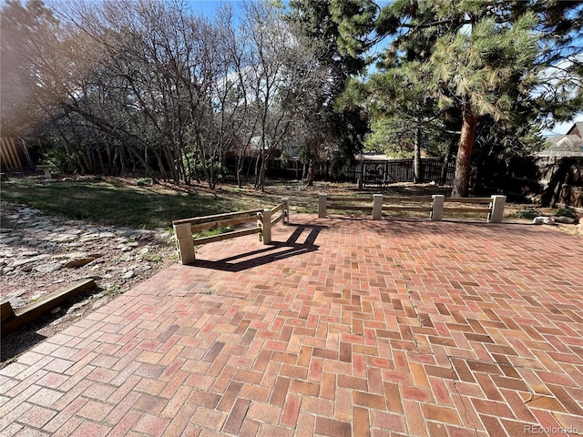 280 Raven Hills Rd, Colorado Springs, CO 80919 - view of home's community with fence