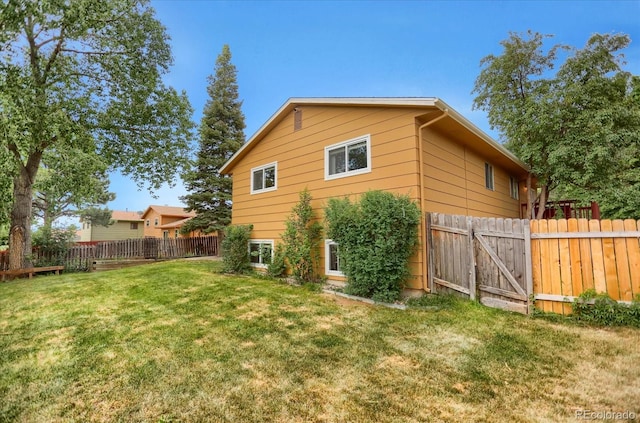 1010 Vondelpark Dr, Colorado Springs, CO 80907 - view of property exterior