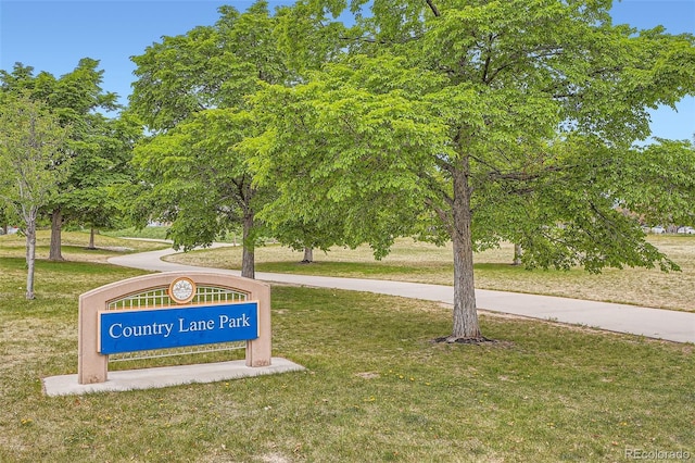 1661 S Fulton St, Aurora, CO 80247 - view of property's community with a lawn