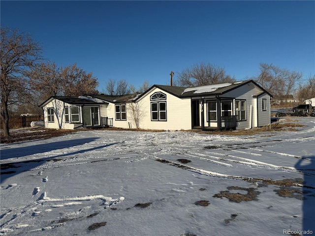 view of front of property