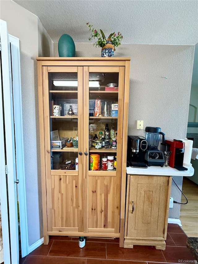 2575 S Syracuse Way Unit F301, Denver, CO 80231 - view of pantry