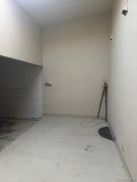 12020 E Canal Dr, Aurora, CO 80011 - view of bathroom