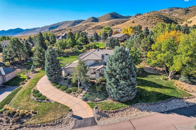 bird's eye view featuring a mountain view