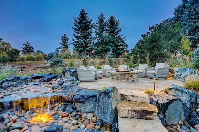 view of yard with an outdoor hangout area and a patio