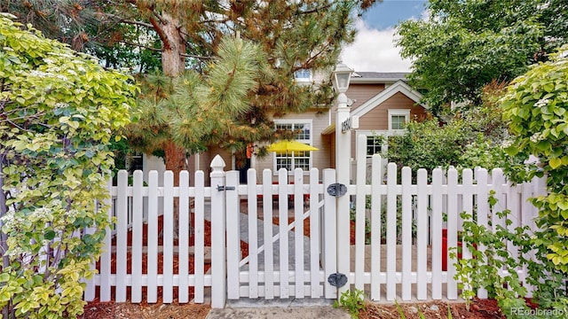 2560 Concord Cir, Lafayette, CO 80026 - view of gate