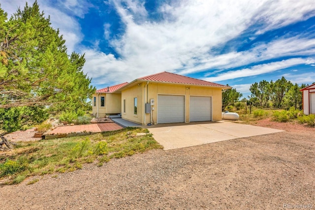 view of front of house featuring a garage