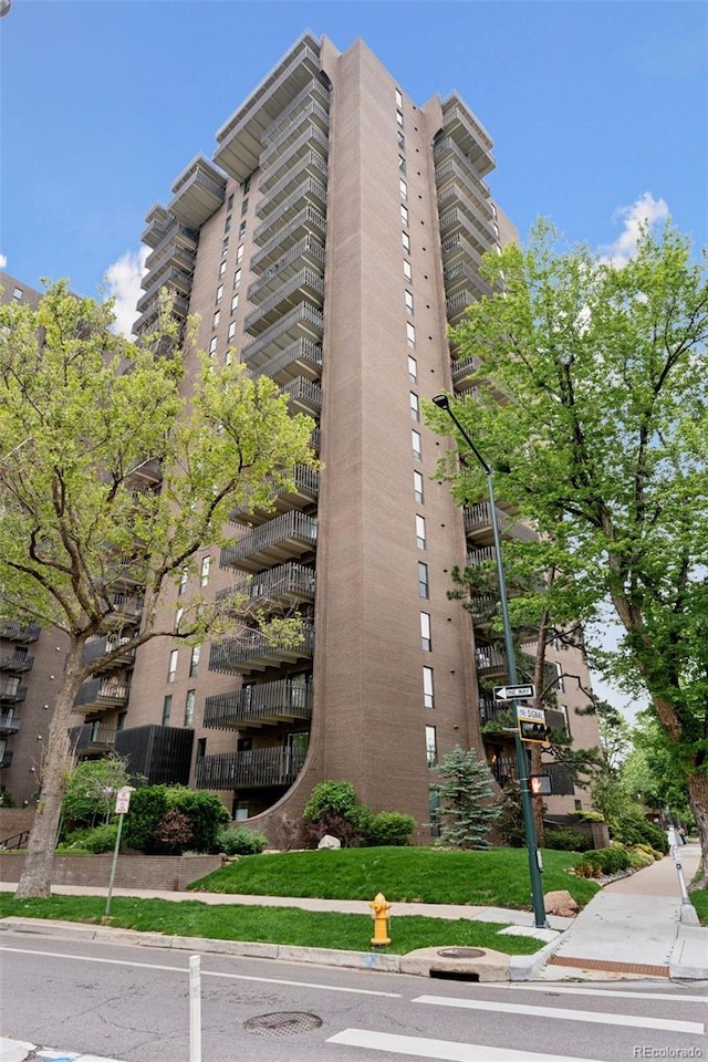480 S Marion Pkwy Unit 802, Denver, CO 80209 - view of apartment building / complex