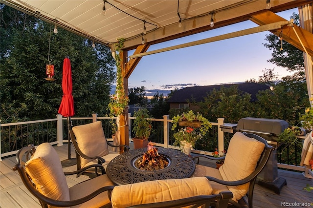 view of deck at dusk