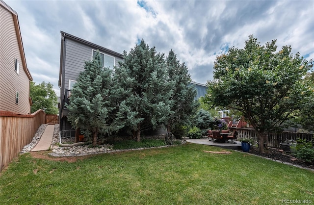 9758 Red Oakes Dr, Highlands Ranch, CO 80126 - fenced backyard with a patio
