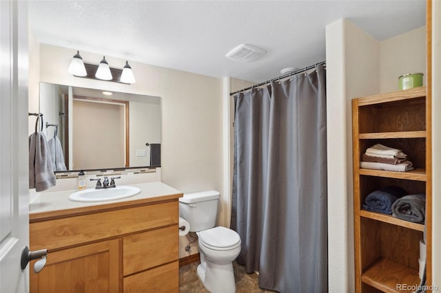 641 Denali Ct, Windsor, CO 80550 - full bath featuring vanity, toilet, and curtained shower