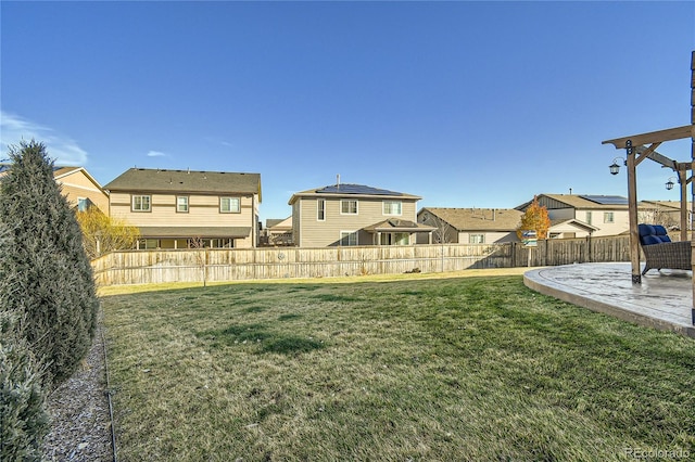 view of yard featuring a patio