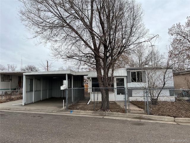 manufactured / mobile home with a carport